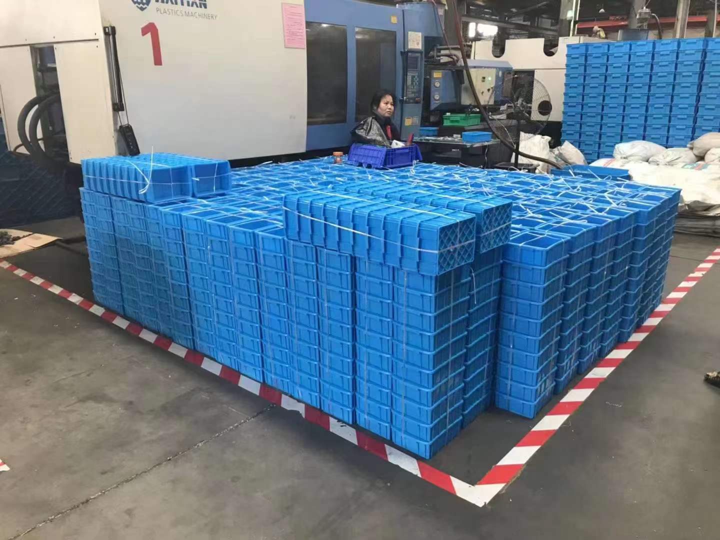 配套貨架使用的塑料托盤都有哪些規(guī)格？
